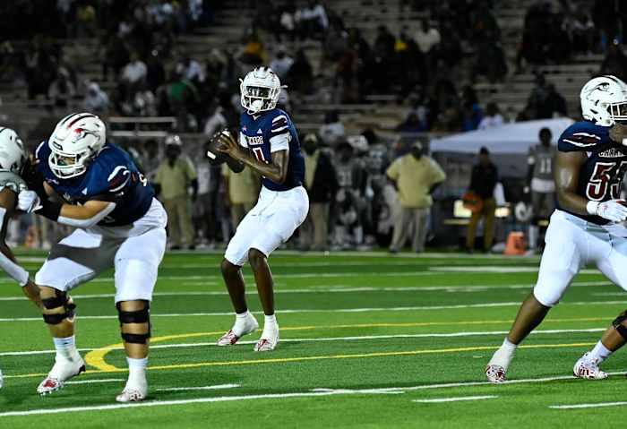 Chaminade-Madonna vs Miami Central Football - Robson Lopes - 08-26-20231147